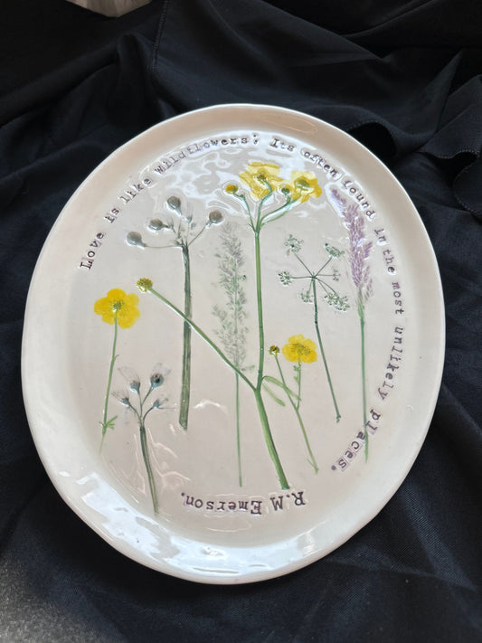 A beautiful Wild Flower Oval Plate