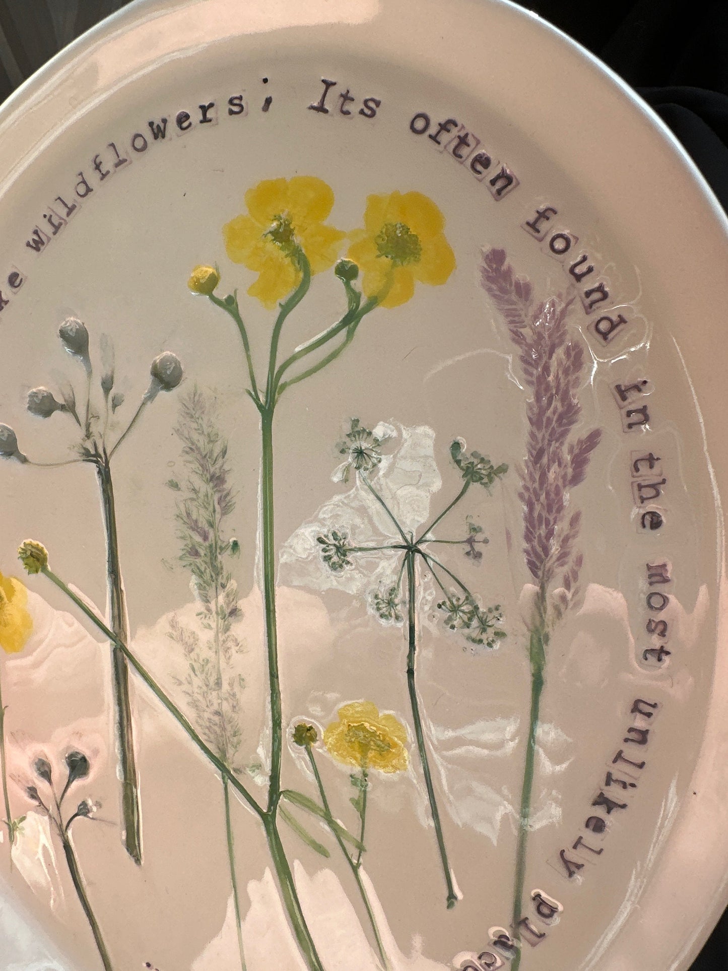 A beautiful Wild Flower Oval Plate