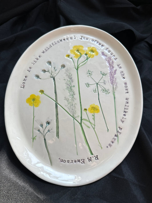 A beautiful Wild Flower Oval Plate
