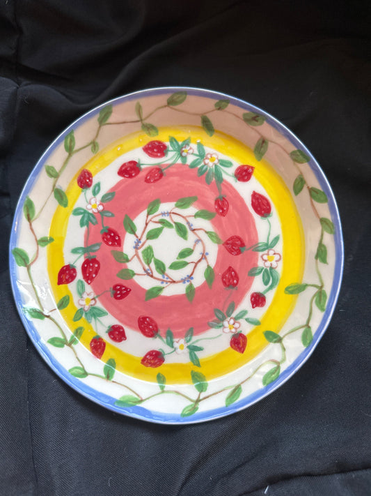 Decorative ceramic strawberries plate