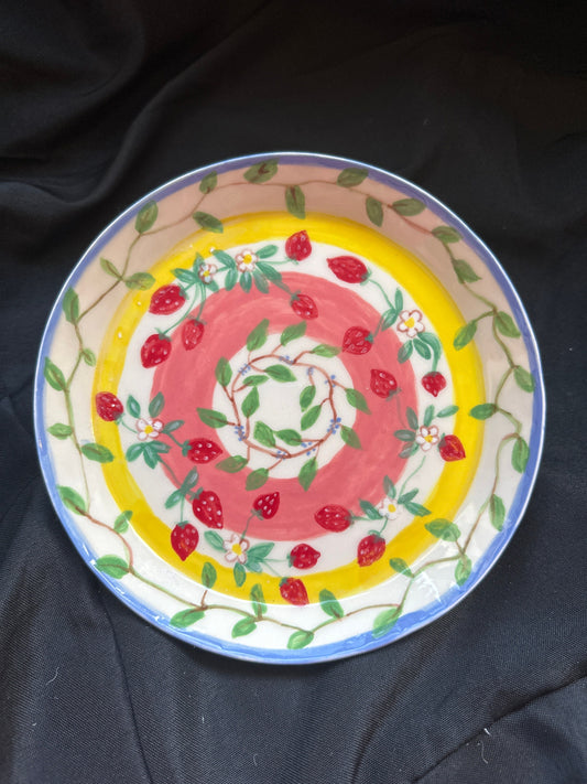 Decorative ceramic strawberries plate