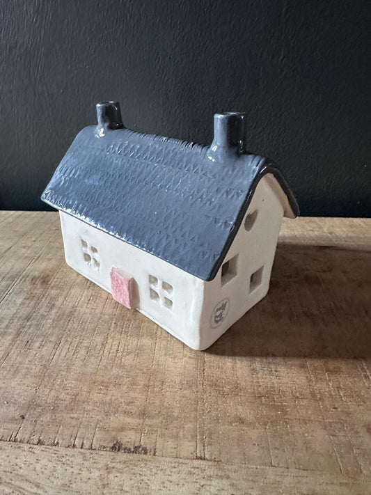 Cornish Cottage- Tea Light holder